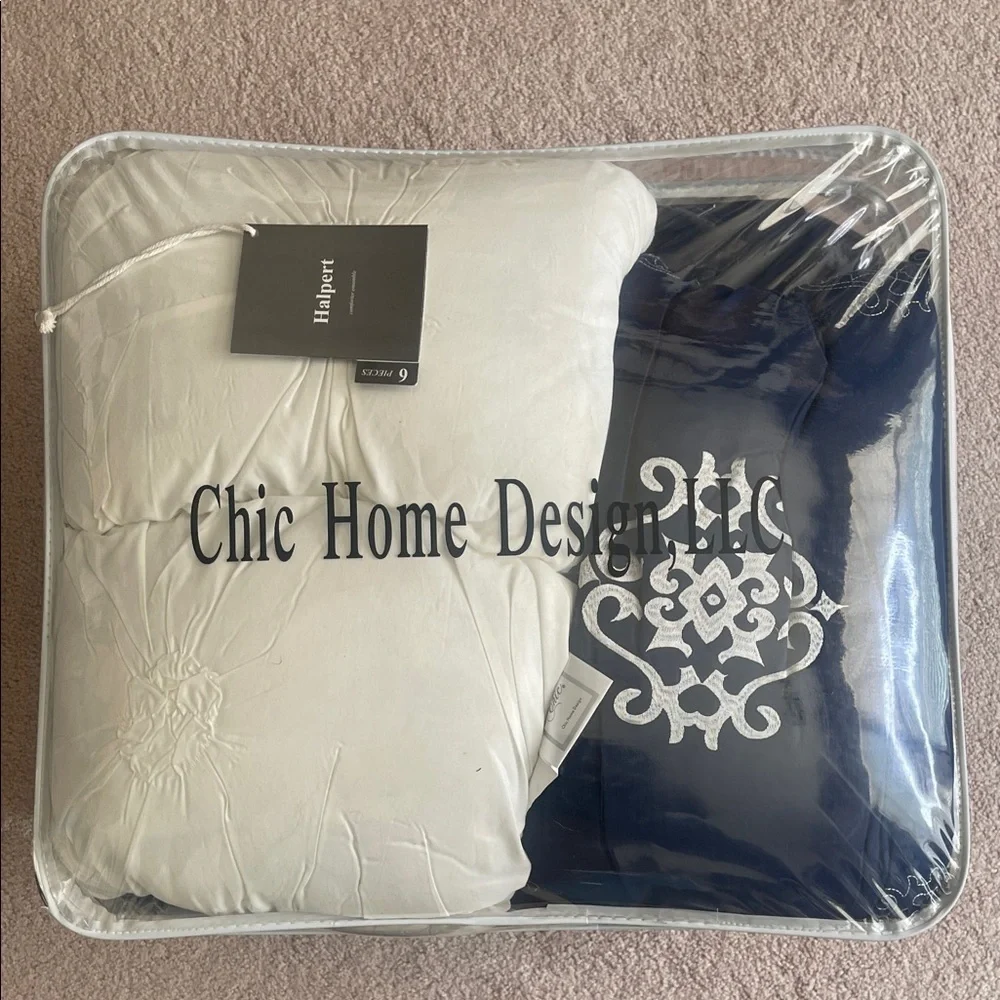 NWT Chic Home Halpert Blue King Size Comforter Set
